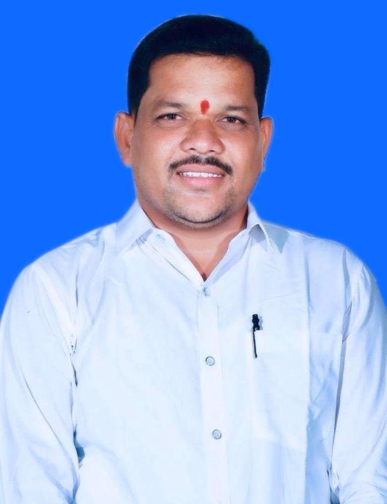 జిల్లా సర్పంచ్‌ల ఫోరమ్ ప్రధాన కార్యదర్శి గా  అజ్మీరా తిరుపతి నాయక్